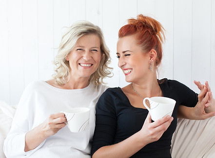 Mujeres compartiendo